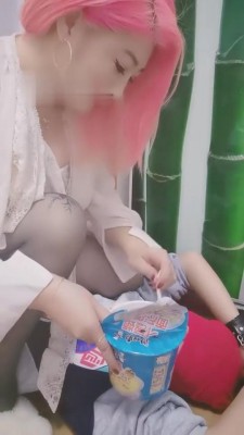 图片[3]-【小希女王】开发调教狗儿子-圣水泡面大餐 bf6633-绳艺资料库