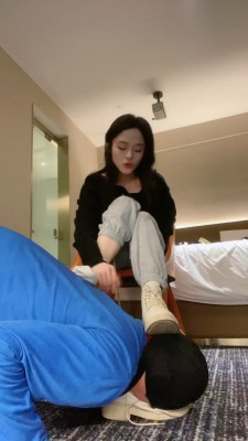 图片[6]-套路直播视频【不知名美女】逛街后强迫闻舔原味/吃袜子口水/转胯 bf24627-绳艺资料库