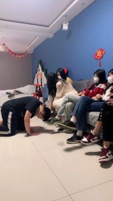 图片[3]-【精神小妹】4S素人学生暴力踢踹/非人虐打/转胯踩踏 bf27267-绳艺资料库